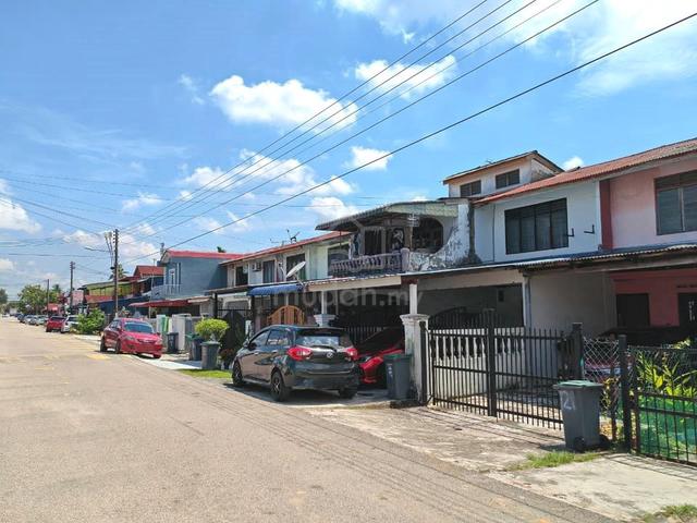 Johor Jaya Double Storey Low Cost House 14x55ft, 2+1 Beds Freehold 1