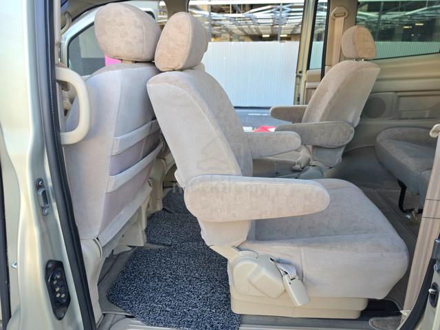 2010 Nissan SERENA 2.0 COMFORT (A) - 4