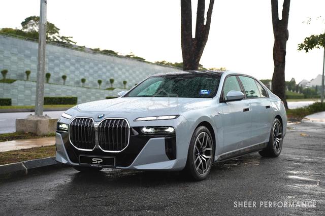 2023 BMW 750e 3.0 xDRIVE M SPORT MY23 G70 (A) - 1