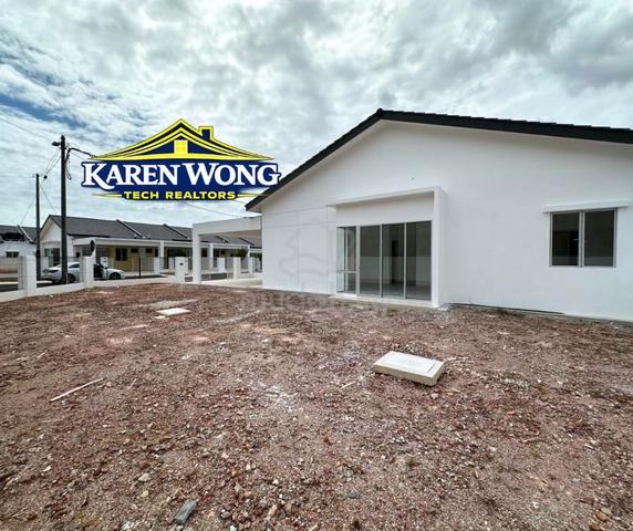 ใCORNER LOT๐๐ใBIG LAND SIZE CASSIA BUKIT BANYAN 1 Storey Terrace 1