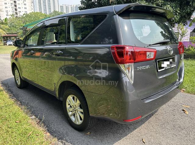 2017 Toyota INNOVA 2.0 E (A) Super Low Mileage - 4