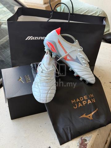 Mizuno Boots - photo 3 of 6