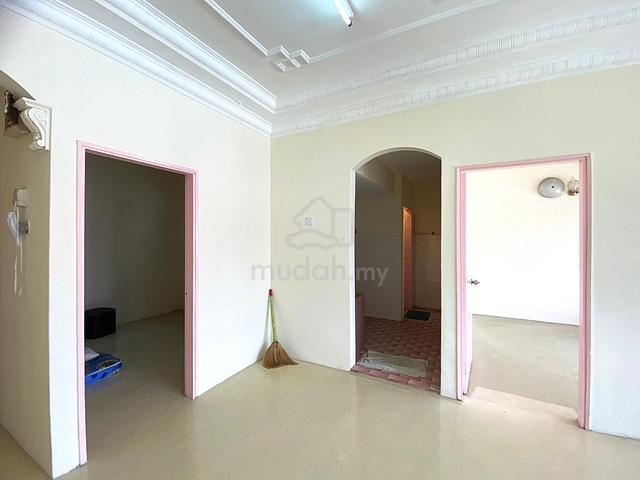 Taman Daya Flat 1