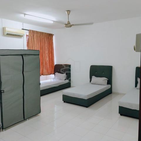 Shared Bedroom (2 to 3 Pax) For Rent @ Fair Park, Ipoh 1