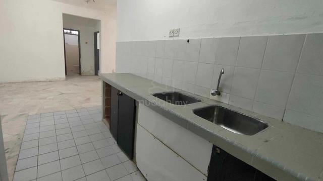 Kiambang Apartment 1