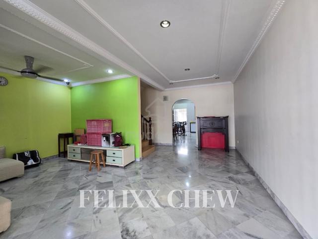 2-Storey Terraced House @ Greenlane Well Maintain Good Condition Sale 1