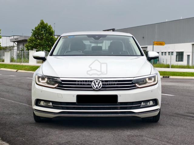 2019 Volkswagen PASSAT 2.0 HIGHLINE VW Service F/L - 2