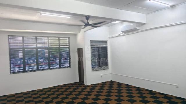 OFFICE SPACE, 1st FLOOR UNIT DOUBLE STOREY SHOP  CYBER VALLEY,  CYBERJ 1