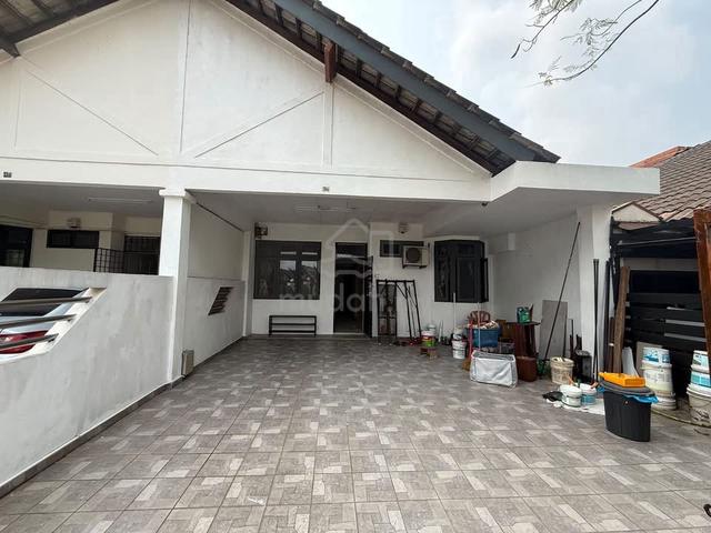 1.5 Storey @ Taman Molek Nearby Woodland CIQ Jb Town Pandan Johor Jaya 1