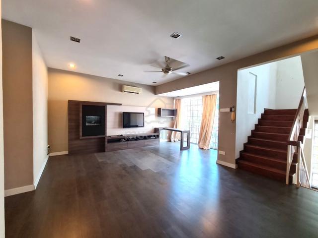 2.5 Storey Terrace House at Sungai Kelian | 5 Bedrooms | 2,700 sqft | 1