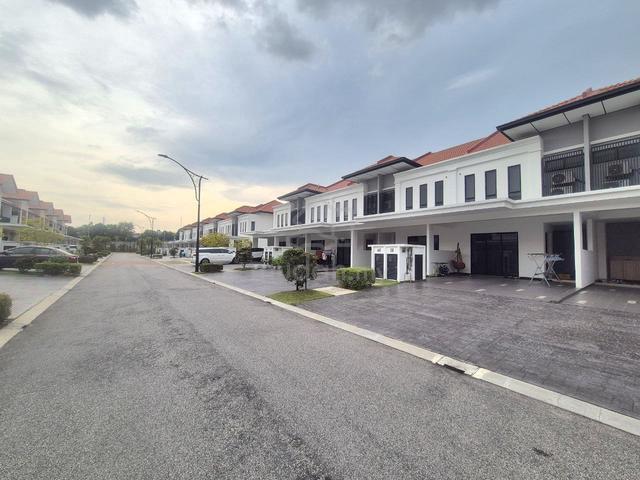 Reef Of Tropics Setia Eco Glades Cyberjaya Gated & Guarded area 1