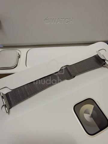 Apple Watch Series 9 45mm Stainless Milanese Loop - photo 6 of 6