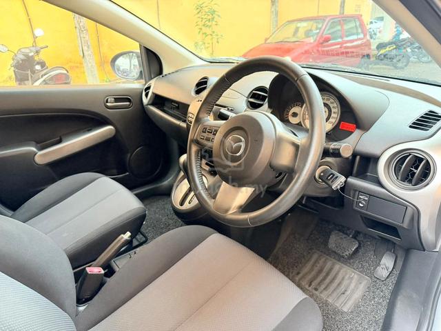 Mazda 2 1.5 R (A) cash 2011 - 3