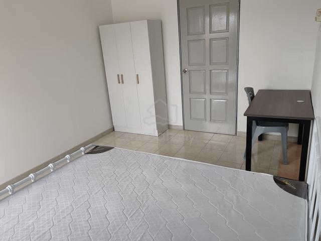 MASTER Room with balcony inside, at Bayu Villa Klang 1