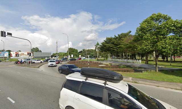 1.6 Acres Commercial Land Kampung Raja Muda Klang, Facing Main Road 1