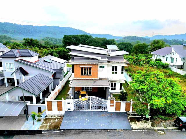 New Renovated 2 Storey Bungalow Putra Hill Residency 1