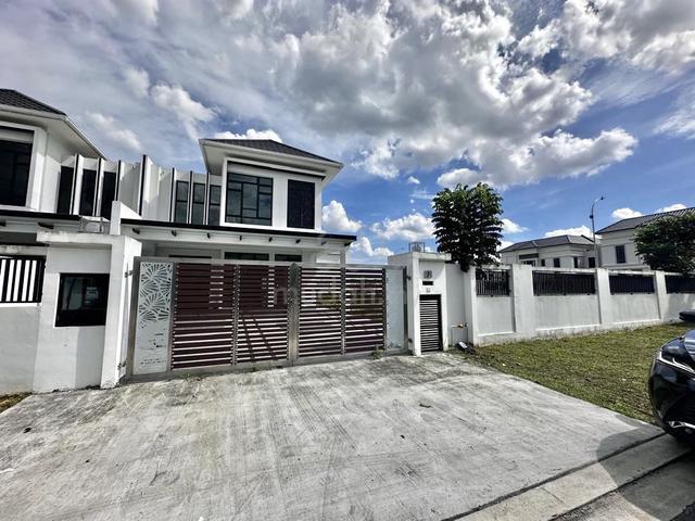 Setia Tropika / Double Storey Semi D Corner House / For Rent / Jb 1
