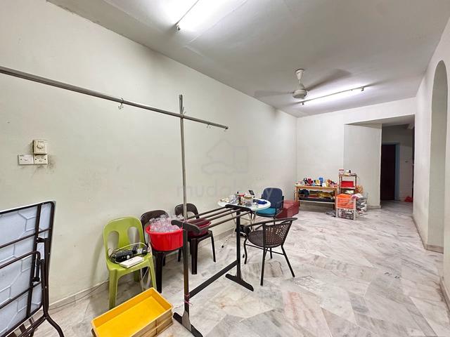 Taman Bukit Desa Single Storey [ Many Parking, New Paint ] 1