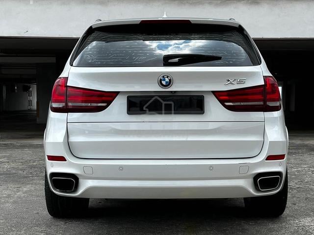 BMW X5 53K MILEs PARONAMIC SR HKARDON CNTLESS FL0N - 4
