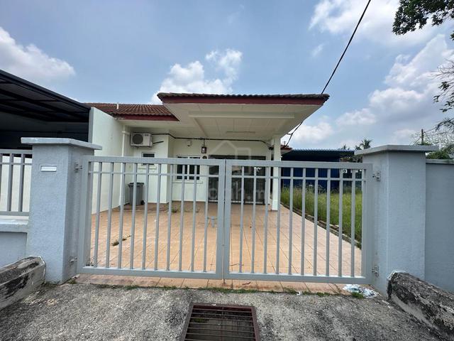 Single Storey Terrace  House Corner lot in Tmn Mas Merah Jaya MLK 1