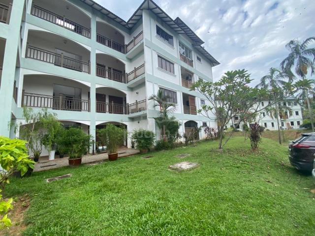 LakeView Residency @ Cyber Heights Villa 1