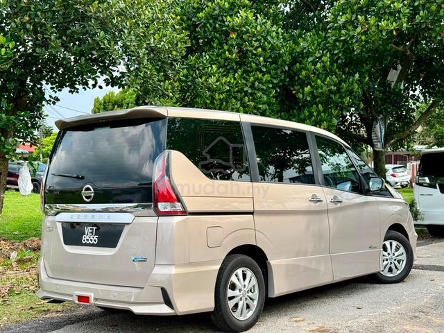 ON THE ROAD 2020 Nissan Serena 2.0 - 5