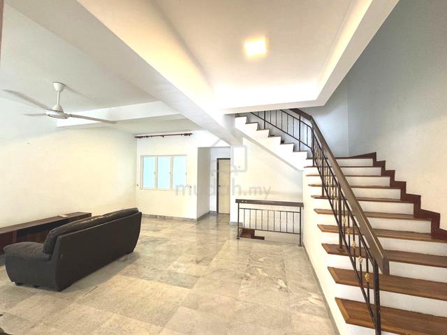 FURNISHED AIRCOND 3 STOREY Bangsar South Pantai Dalam 5