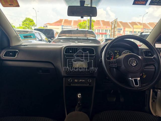 2015 Volkswagen POLO 1.6 FACELIFT (A) - 5