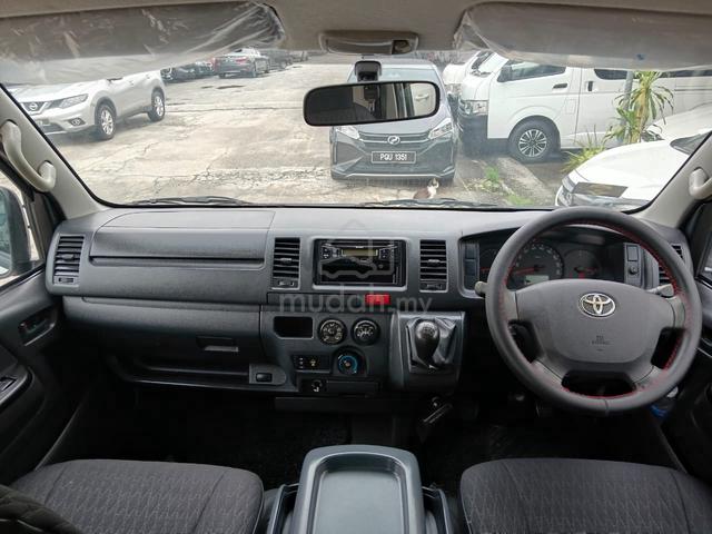 2014 Toyota HIACE 2.7 WINDOW VAN HIGH ROOF Petrol - 3