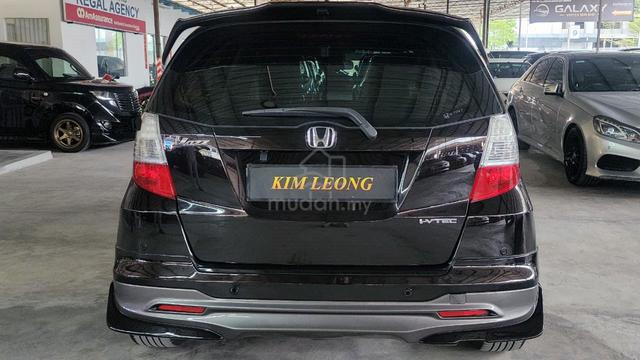 2014 Honda JAZZ 1.5 FACELIFT (A) TIP TOP CONDITION - 4