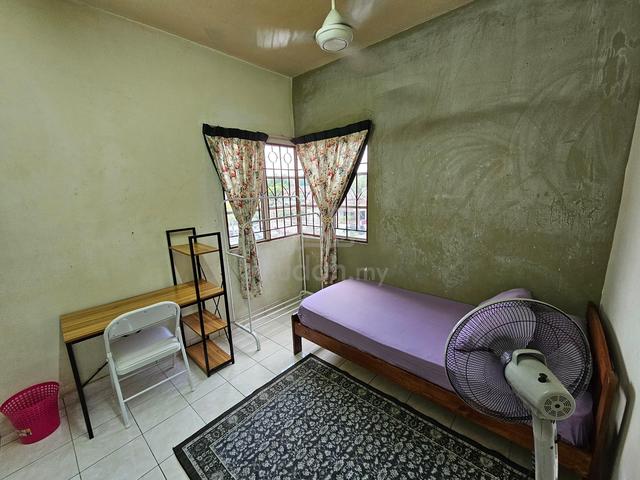 Kelana Impian - room to let 1