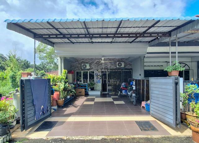 Renovated End Lot 🔥 Taman Telok, Telok Panglima Garang 🔥 1