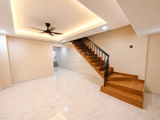 Fully Renovated Double Storey | Puteri Wangsa 1