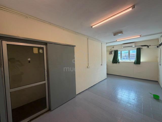 Commercial Office Space, Taman Gembira (Happy Garden), Prime Location 1