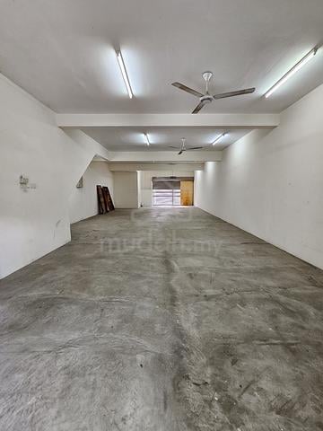 Ground Floor Available for Rent Near Eco Ardence Cahaya Alam Murah 3