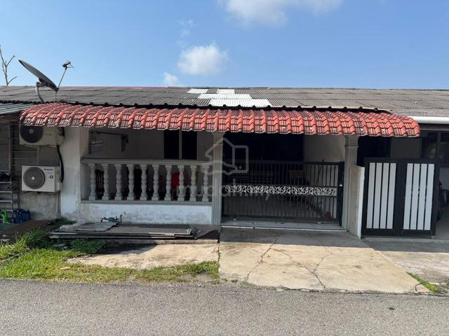 Teres Setingkat Taman Desa Darul Iman Bukit Kuang Kemaman Near Chukai 1