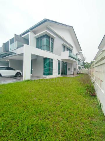 Estuari Gardens Double Storey Superlink Endlot 35x75 Basic Renovated 1