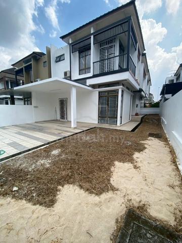 For Rent Setia Tropika 9 @ Caranday Park Double Storey Cluster House 1
