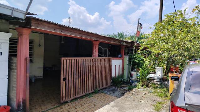 Teres Kos Rendah Taman Desa Merpati Pekan Salak Tinggi Sepang KLIA 1