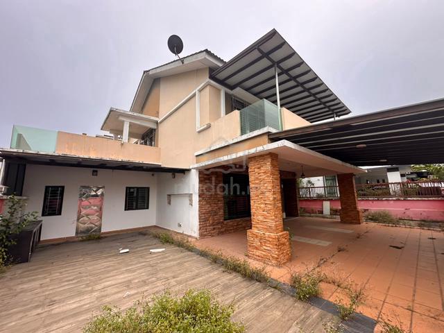 Seller Offers / Freehold / Gated & Guarded / Nearby Essentials /Corner 1