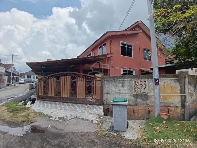 Double Storey Corner Lot Taman bukit Indah Segamat 1