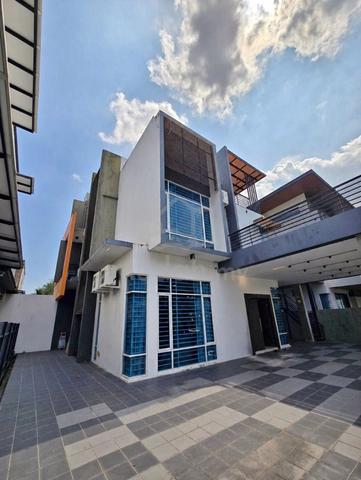 For Sale | 3 Storey Link Bungalow - Taman Putra Pogun @ Penampang 1