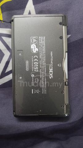 nintendo 3ds black CTR-011(EUR)  - photo 2 of 3