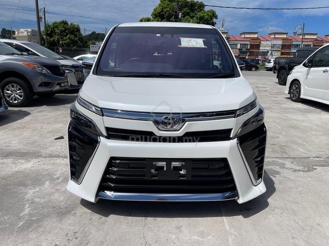 2020 Toyota VOXY 2.0 KIRAMEKI (A) - 2