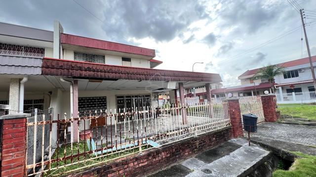 Taman Kinanty, Foh Sang, Semi D, Corner Lot, Basic Fitting, 4470 Sf 4