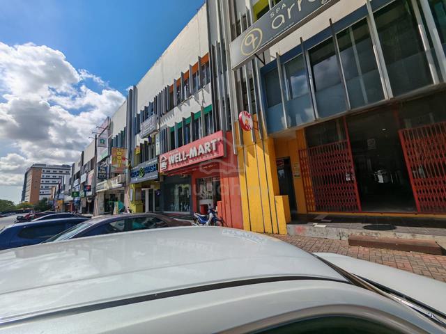 setia taipan, facing main road. 1