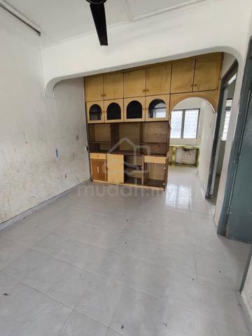 Flat Taman Ungku Tun Aminah 1