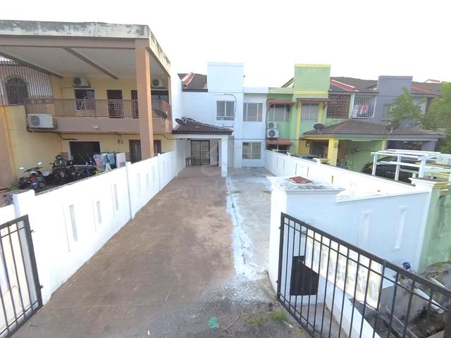 [RENOVATED_FACING OPEN] Double Storey Bandar Tasik Puteri Rawang 1