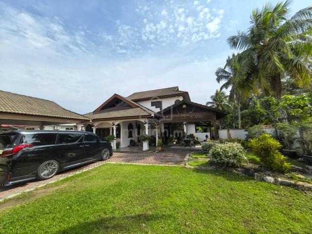 BANGLO 2 TiNGKAT  TAMAN GELIGA INDAH, KEMAMAN 1
