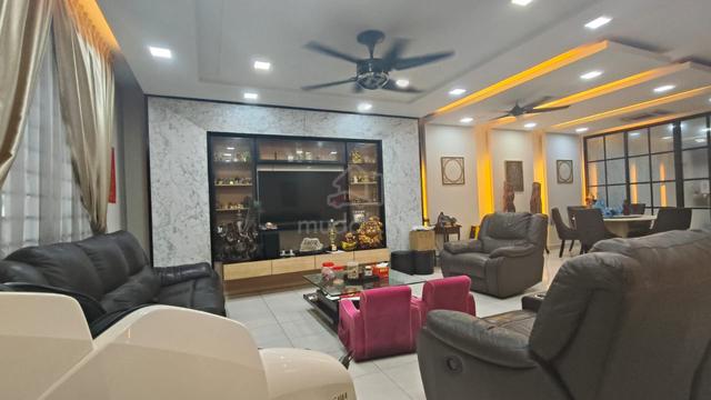 Taman Sutera Utama 2.5 Storey Terrace House 1